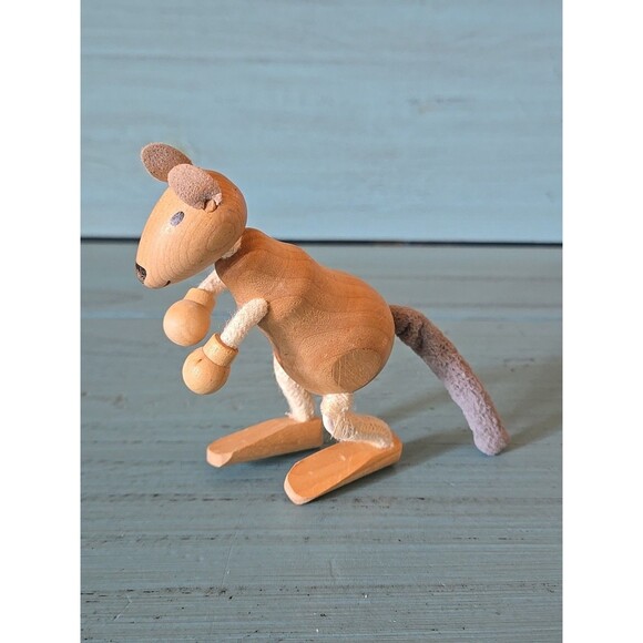 ANAMALZ Kangaroo Wooden Toy Figure W Wire MVB Legs And Arms 4" Long 1.5 " Tail - Picture 2 of 7